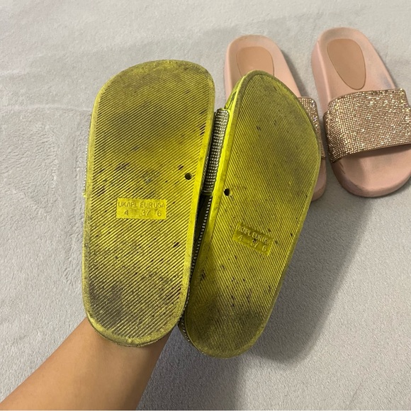 2 Pairs Of Rhinestone Slippers - Picture 4 of 8